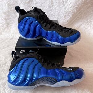 Nike Air Foamposite One
‘Dark Neon Royal’ size 13